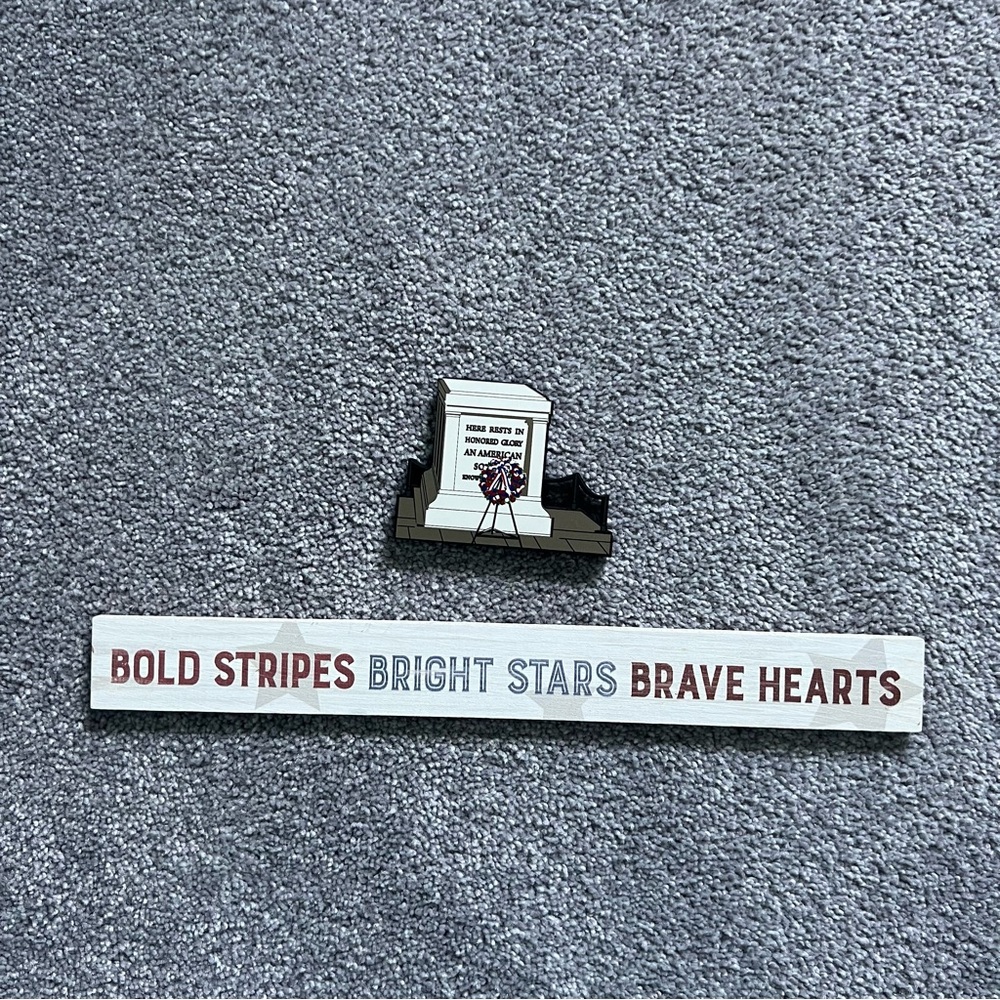 Shelia’s July 4th Patriotic shelf ornaments Wall Decor Set tomb of the unknown